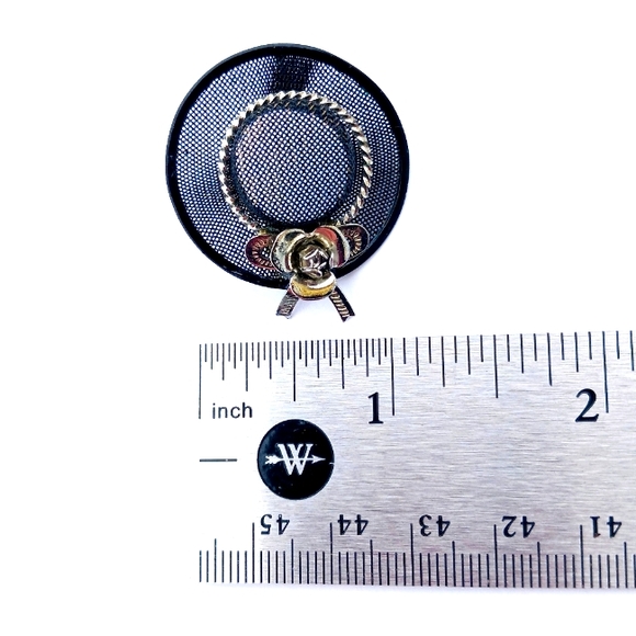 VINTAGE HAT EARRINGS 80s 90s black silvertone pierced metal detailed - Picture 6 of 6